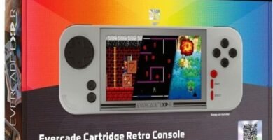 Evercade EXP-R consola portátil retro con cartuchos