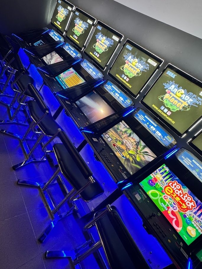 Conjunto de máquinas arcade como referencia para proyectos MAME