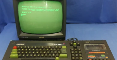 Amstrad CPC 464 con monitor GT65 vista principal